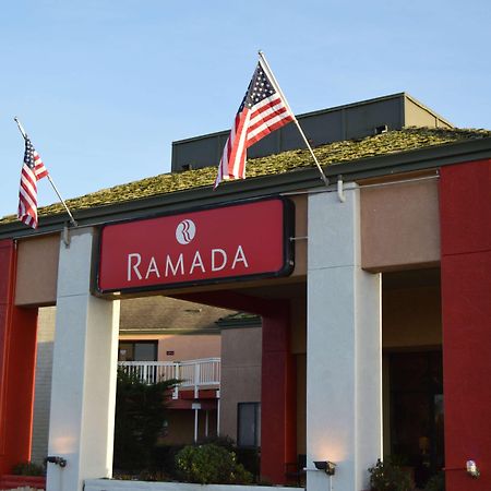 Ramada by Wyndham Arcata Hotel Bagian luar foto
