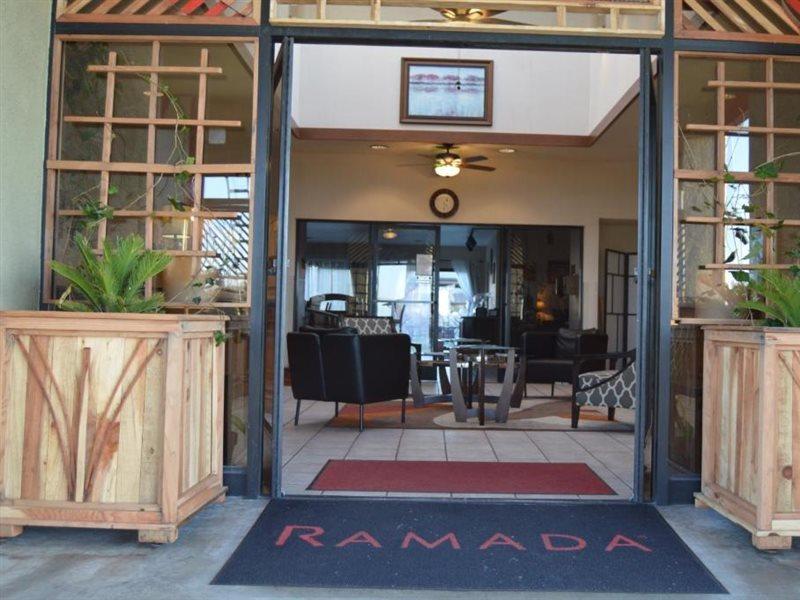 Ramada by Wyndham Arcata Hotel Bagian luar foto