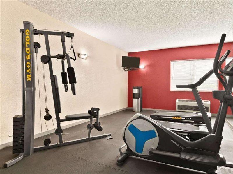 Ramada by Wyndham Arcata Hotel Bagian luar foto