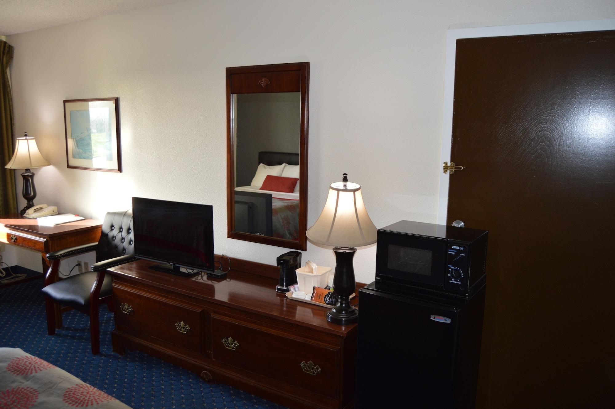 Ramada by Wyndham Arcata Hotel Bagian luar foto