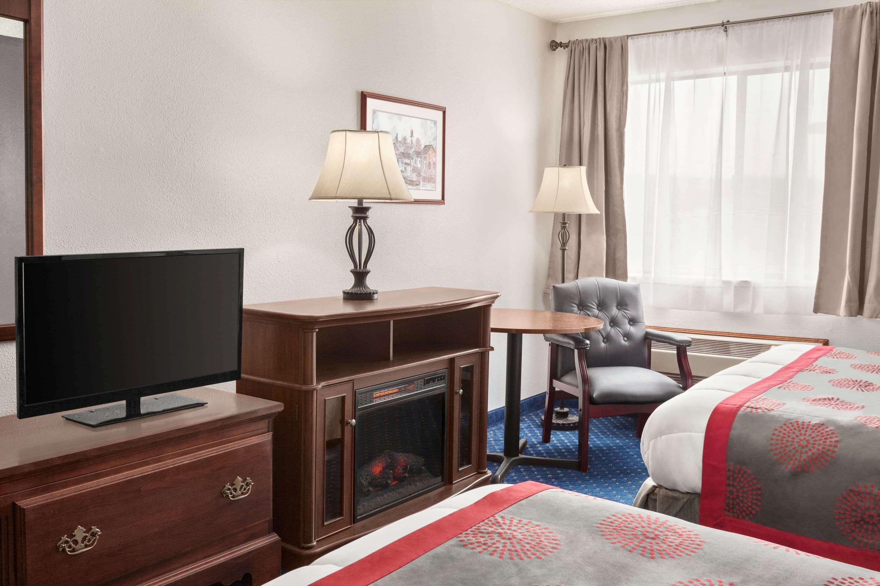 Ramada by Wyndham Arcata Hotel Bagian luar foto