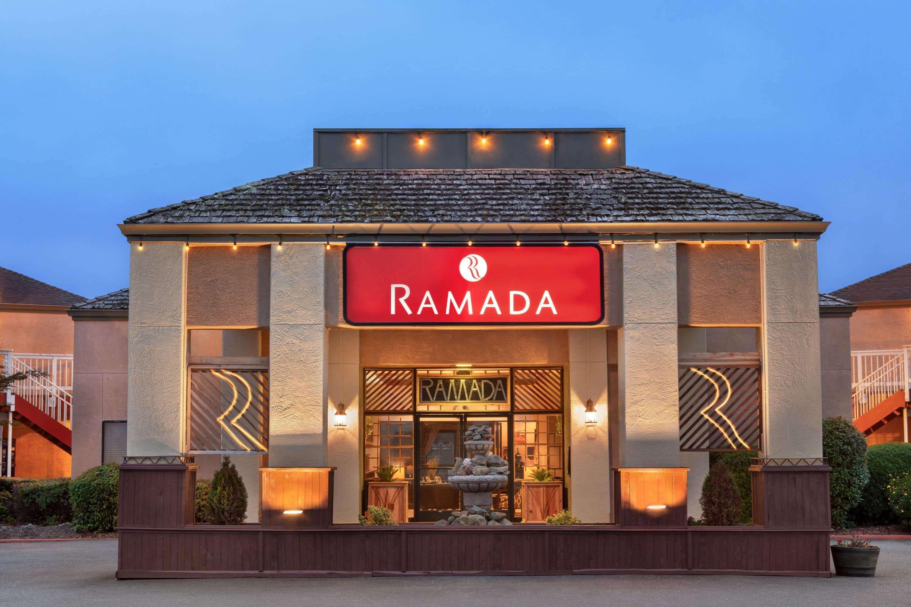 Ramada by Wyndham Arcata Hotel Bagian luar foto