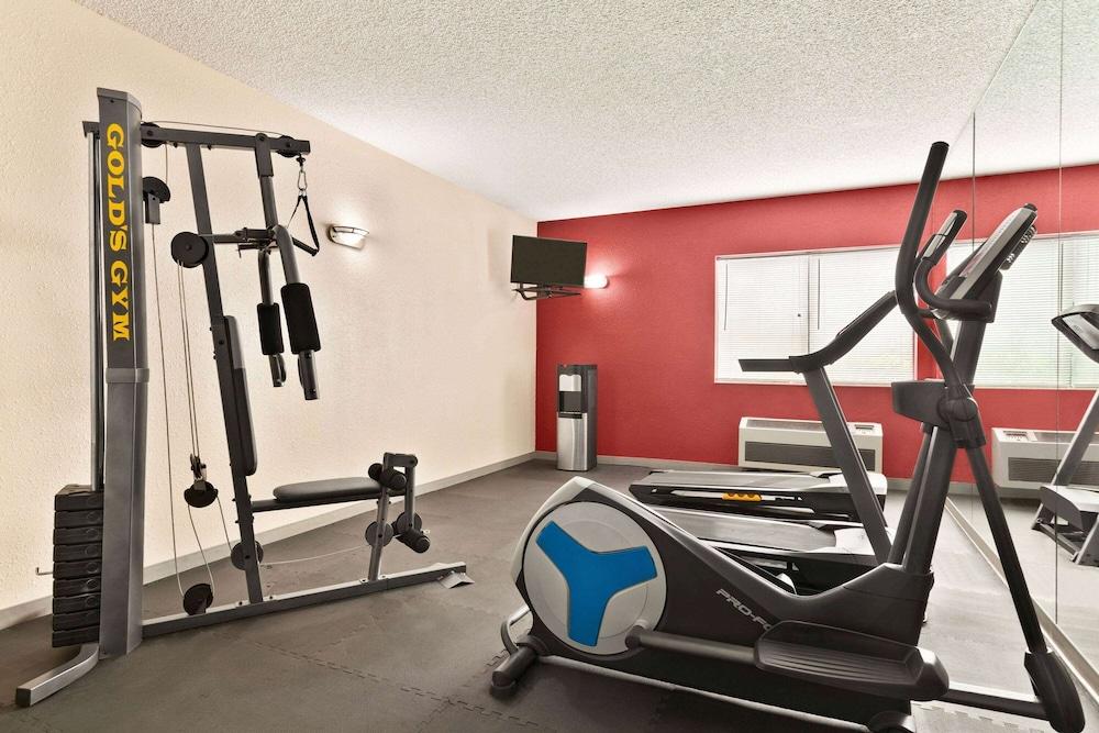 Ramada by Wyndham Arcata Hotel Bagian luar foto